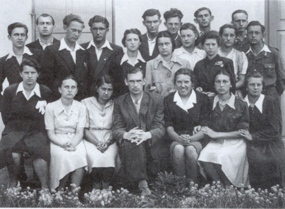 Klasa z nauczycielem - Antonim Rytlem., 1949 r.