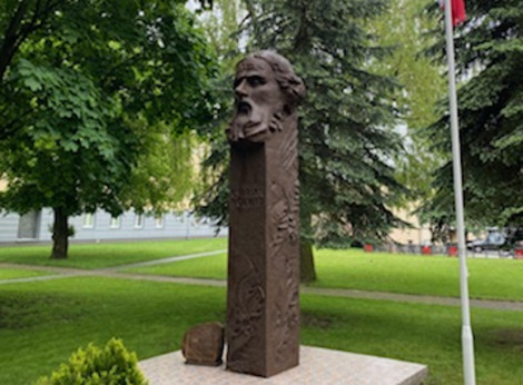 Zdjęcie pomnika Cypriana Kamila Norwida